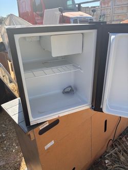 Mini refrigerator