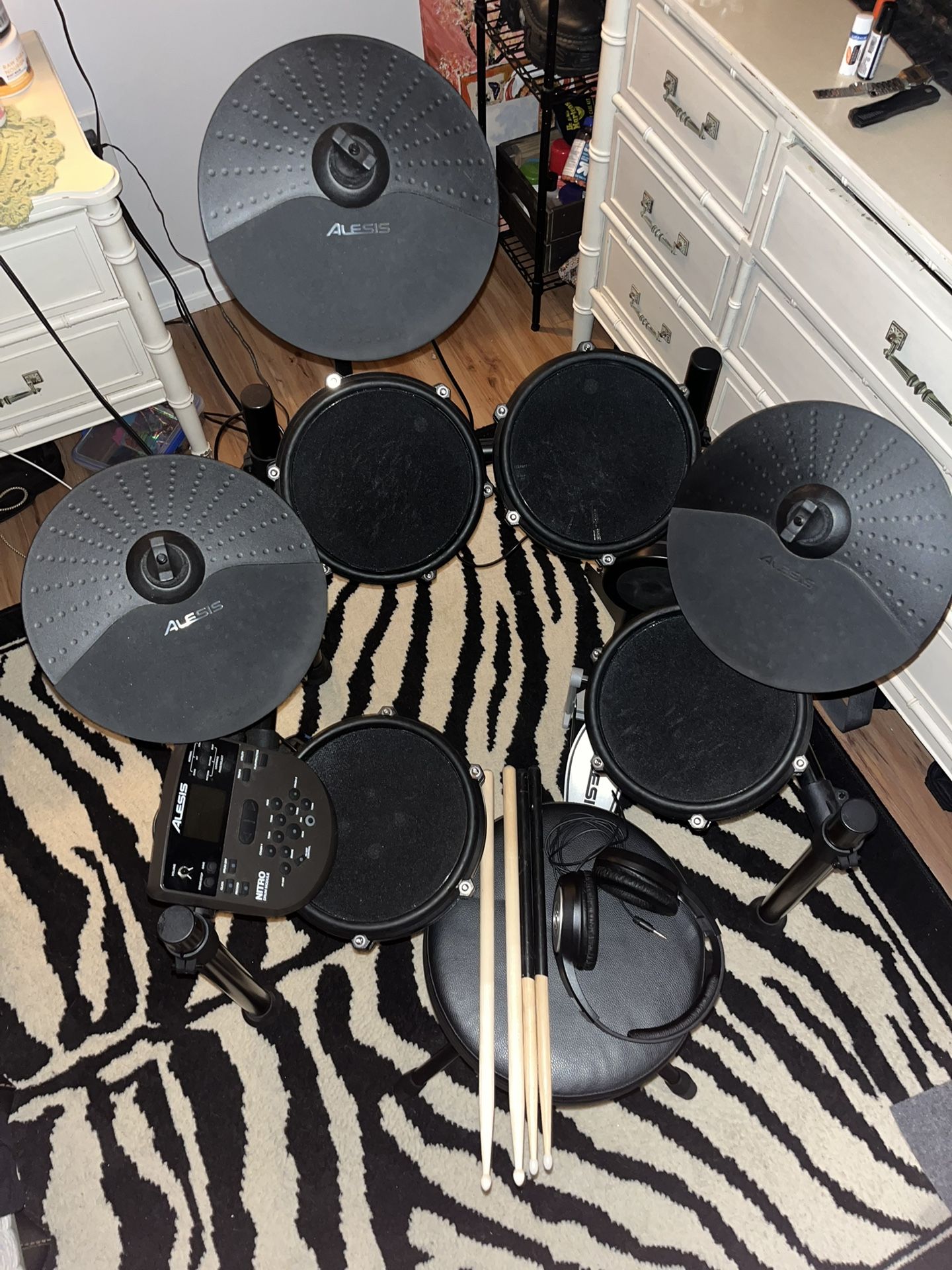 Alesis Nitro Electronic Drum Kit