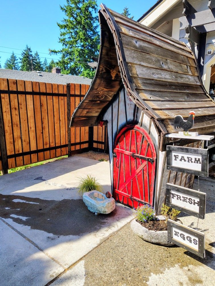 Chicken Coop -7' Tall - Free Delivery Within A Reasonable Distance From Spanaway