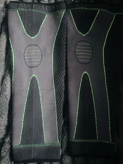 Compression Knee Sleeves Pair($10 each)