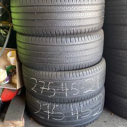 275/45R21 Marca Pirelli Usadas En Excelentes Condiciones De Vida 
