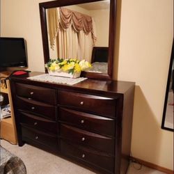 Wood Dresser With Mirror