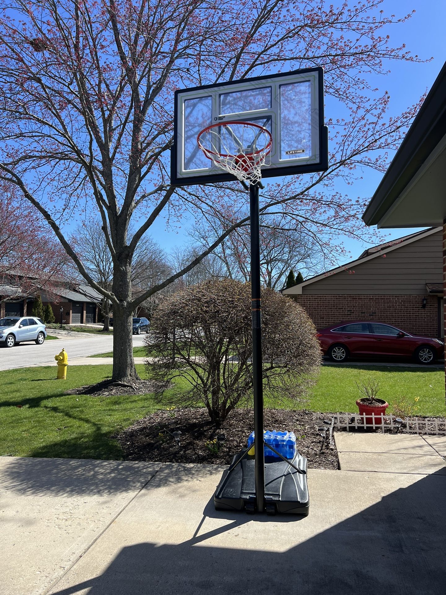 BasketBall hoop Almost New