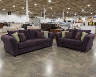 💜 Quality Ashley Furniture Purple Sofa & Loveseat Set – Excellent Condition! 🚚