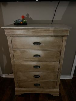 Dresser