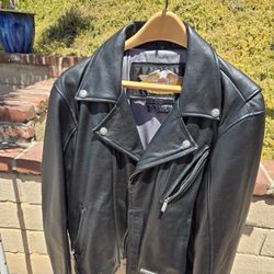Genuine Harley-Davidson Leather Motorcycle Jacket Size Medium Embroidered Emblem On Back