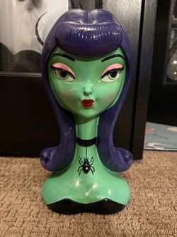 Halloween Bust
