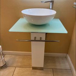 Modern Bathroom Sink With pedestal 