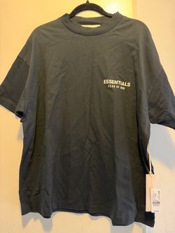 Essentials clothes size M