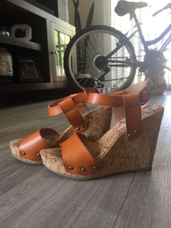 Women’s wedge/espadrilles size 6