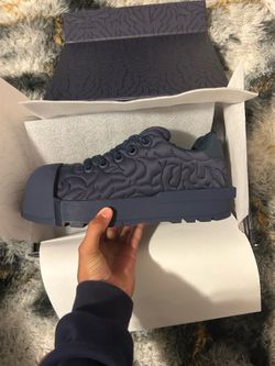 valabasas shoes size 10