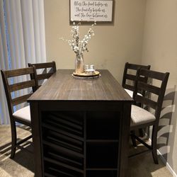 Rokane Counter Height Dining Table Set