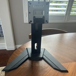Gigabyte Monitor Stand 32”