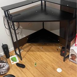 Corner Desk 