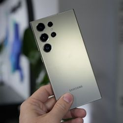 Samsung S24 Ultra 256GB Factory Unlocked - On Special Cash Deal $699 (Payments Options Are Also Available🔥🤩)