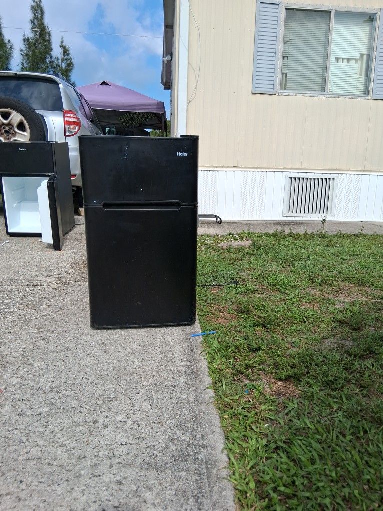 Mini Fridge With Freezer