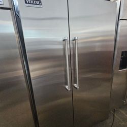 48" VIKING BUILT IN STAINLESS STEEL REFRIGERATOR 