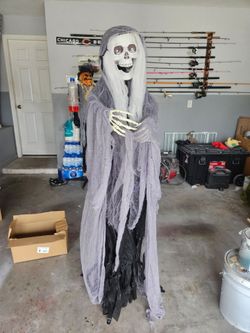 Halloween skeleton 💀