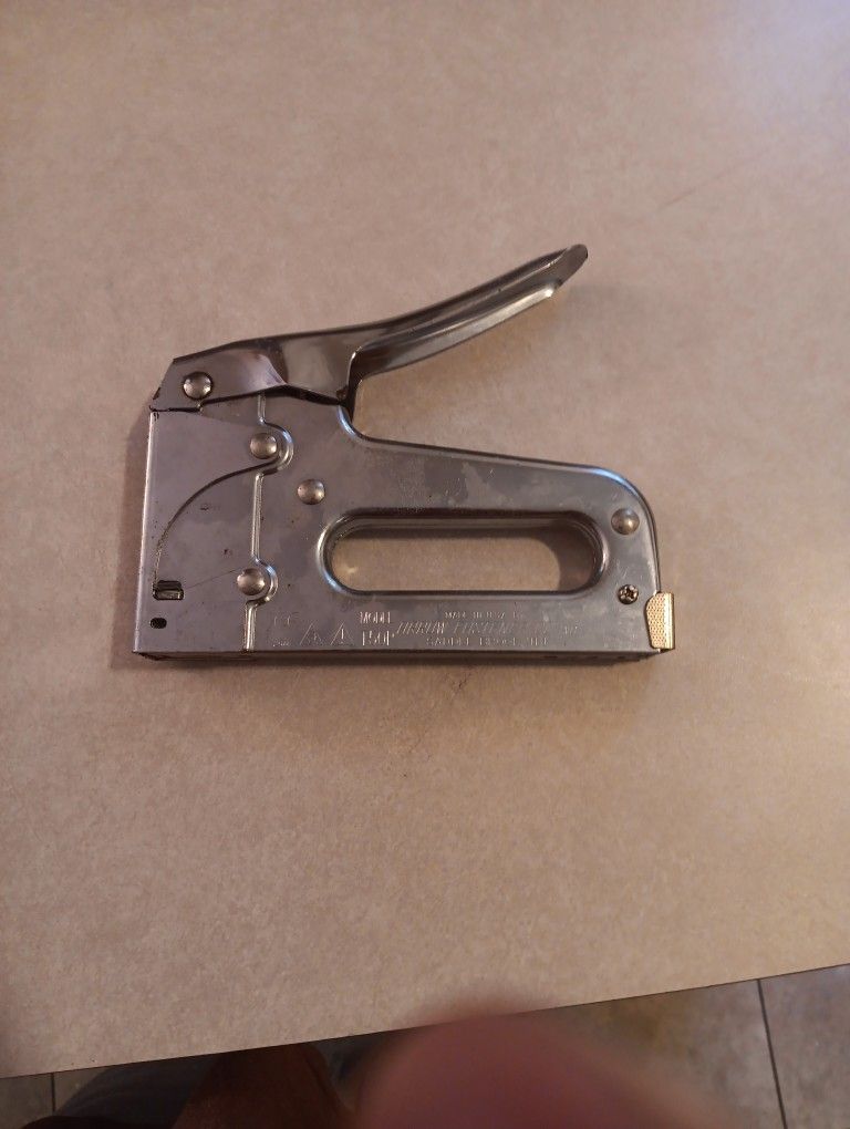 Staple Gun