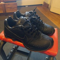 RARE. size 10 Nike Shox.  All black leather w Gum Bottom