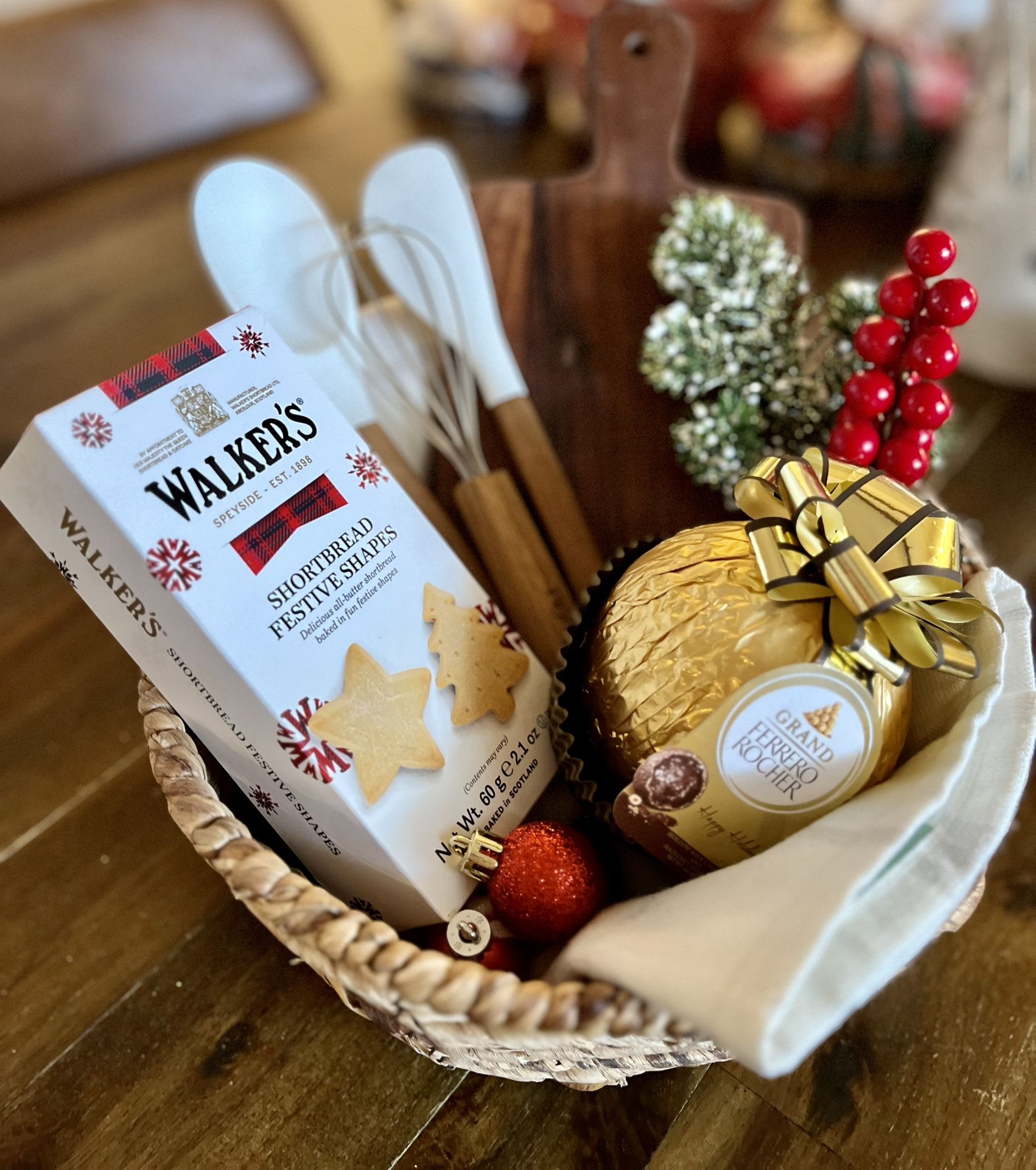 Gift Baskets & Wraps