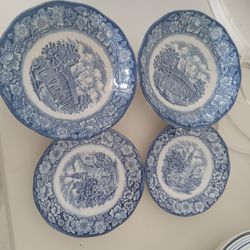 4 Pieces  Liberty Blue Dishes 
