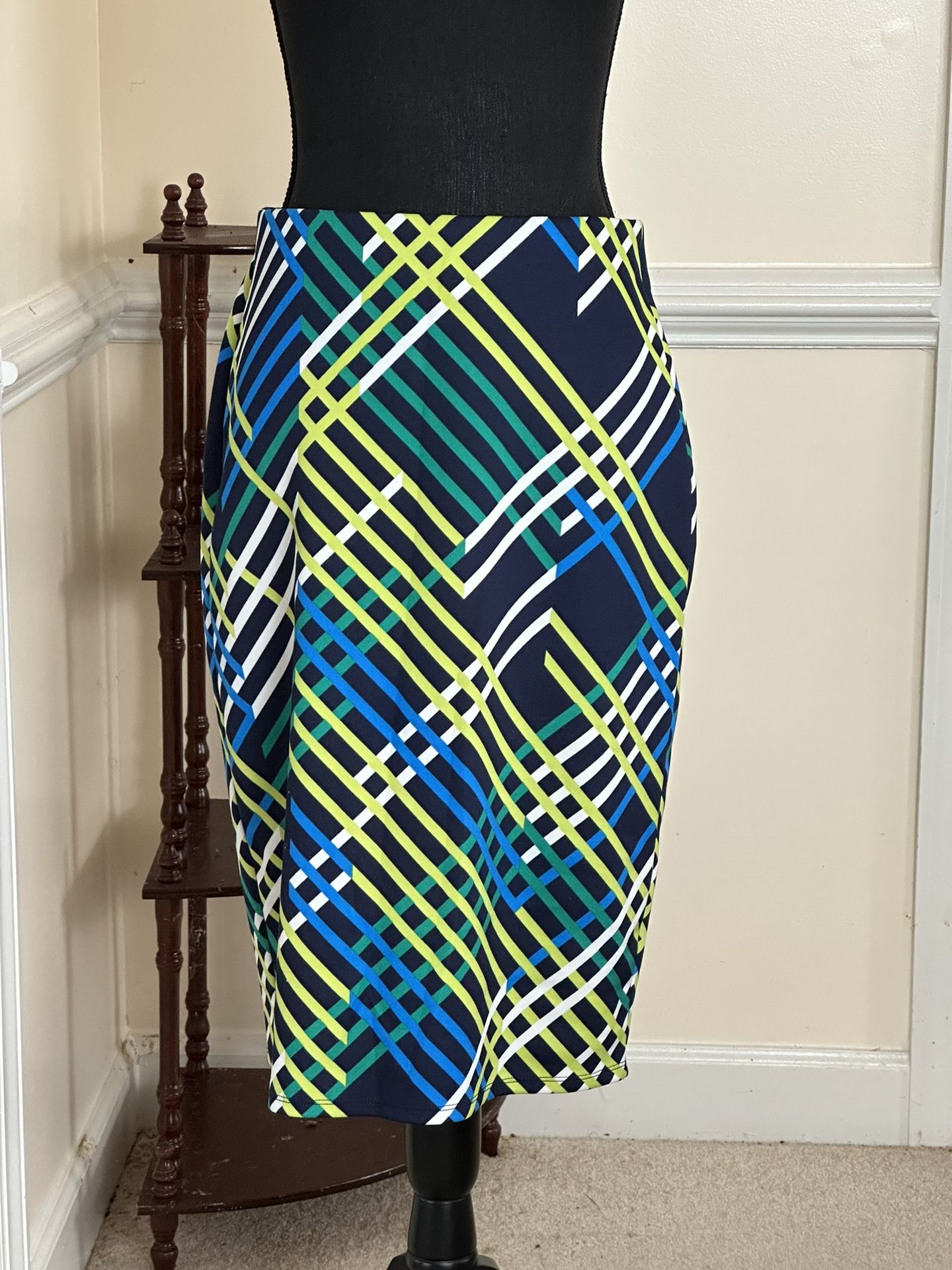 Geometric Patterned Waist Pencil Skirt