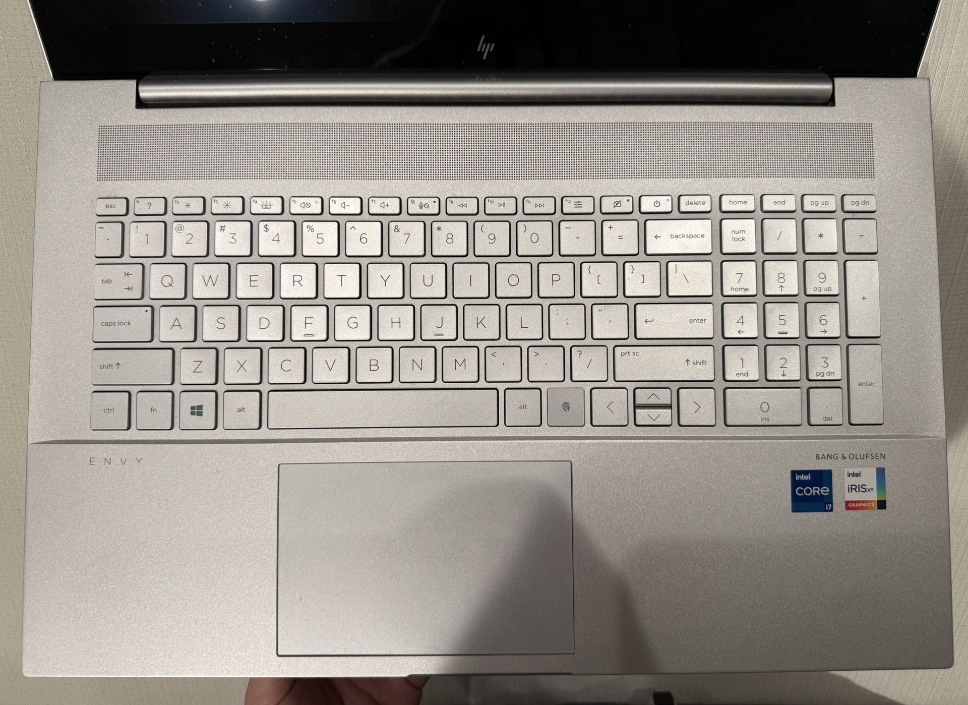 HP Envy 17.3 FHD laptop i7 1195g7 512GB 16GB Ram