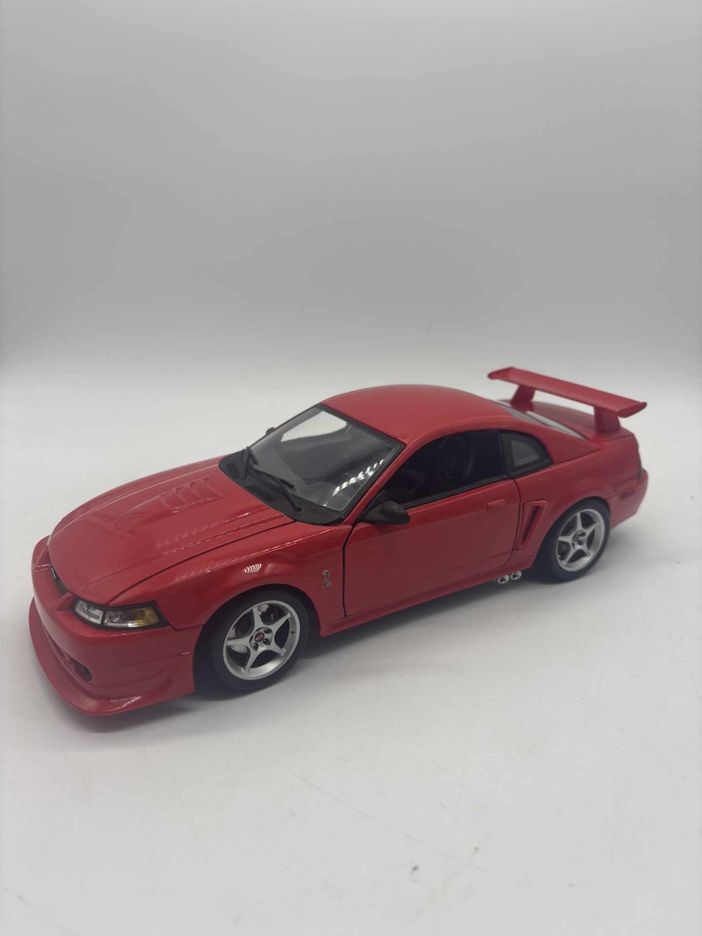 Special Edition 2000 Ford Mustang SVT Cobra R 1:18 Scale Red Diecast 1/18
