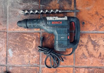 Bosch SDS 120V Corded Rotary Hammer RH745 w/ 1 3/4 Bit