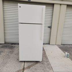 G/E cream Refrigerator 