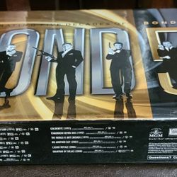 BOND 50:  Celebrating 5 Decades of 007 Blue-ray Box Set [W/ Space For Spectre]