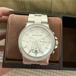 Michael kors Unisex Watch Silver With Stones 