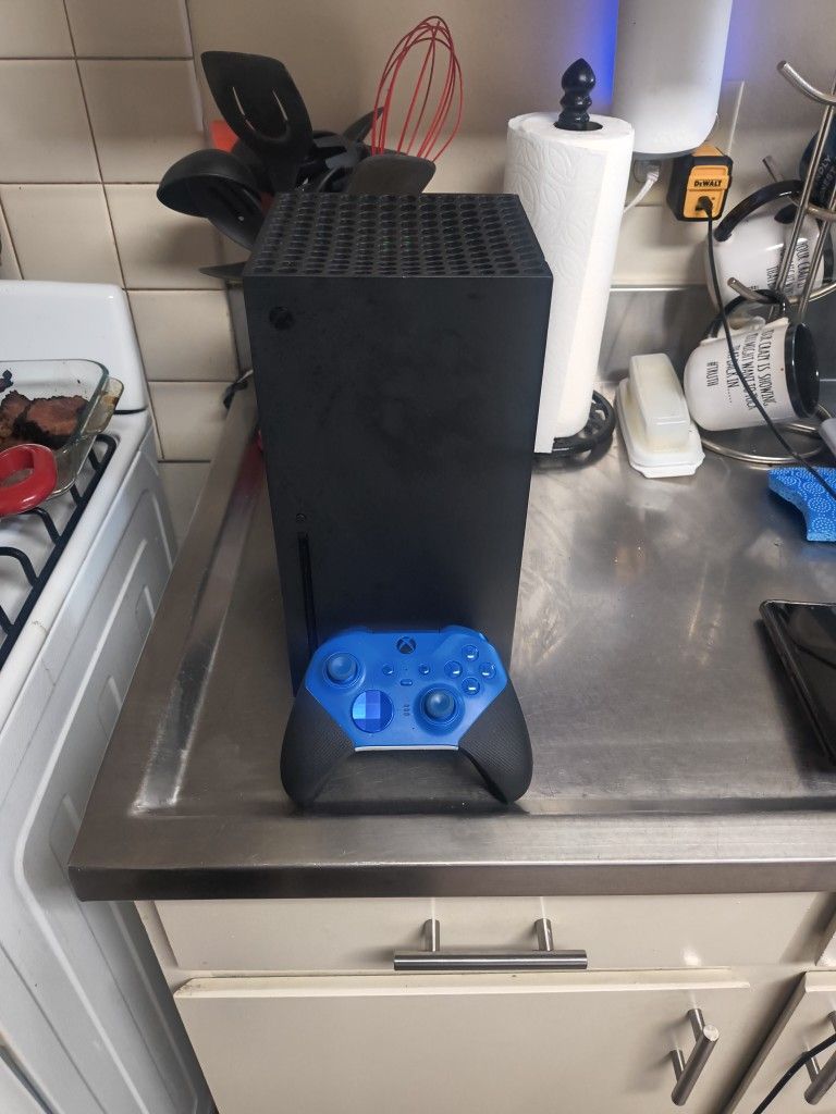 XBOX SERIES X WITH XBOX ELITE CONTROLLER