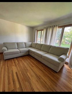 Sectional couch