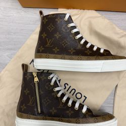 TENNIS LOUIS VUITTON  EXCELLENT CONDITION !!