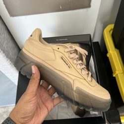 DS Club C Cardi Reebok Size 9.5