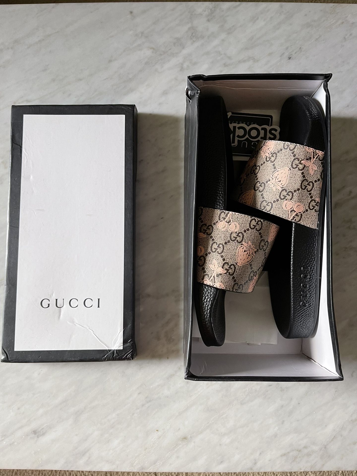Gucci Supreme Berry Slides for Sale in Alpharetta, GA OfferUp