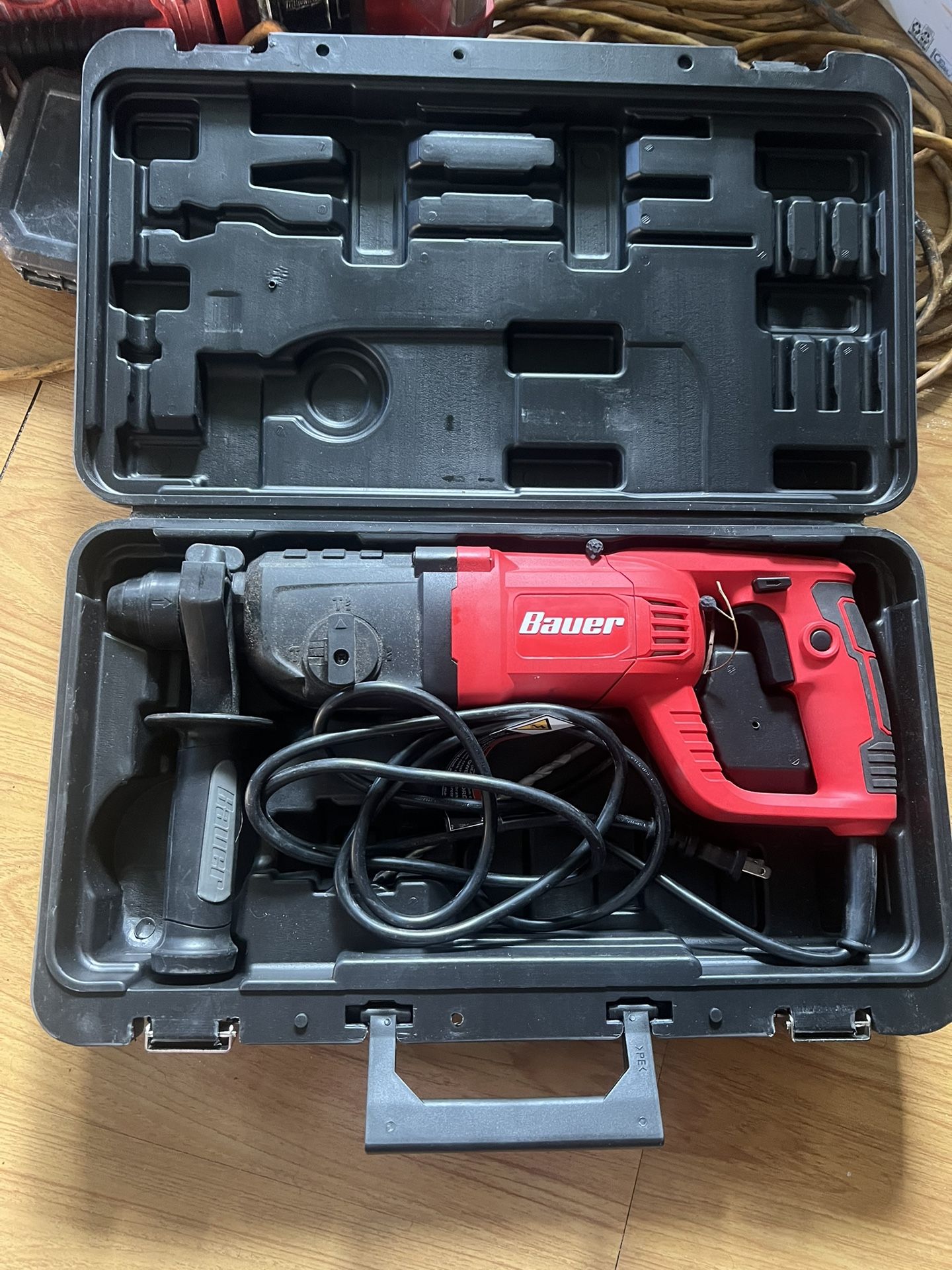 Bauer 8 Amp 1 Inch Rotary Hammer