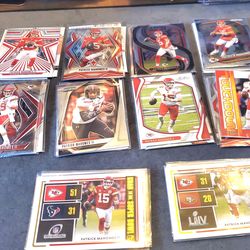 Lot of 30 Kansas City Chiefs Patrick Mahomes football cards for $20