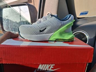 Baby Nike 270s