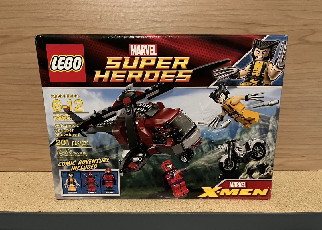Lego 6866 Wolverine's Chopper Showdown