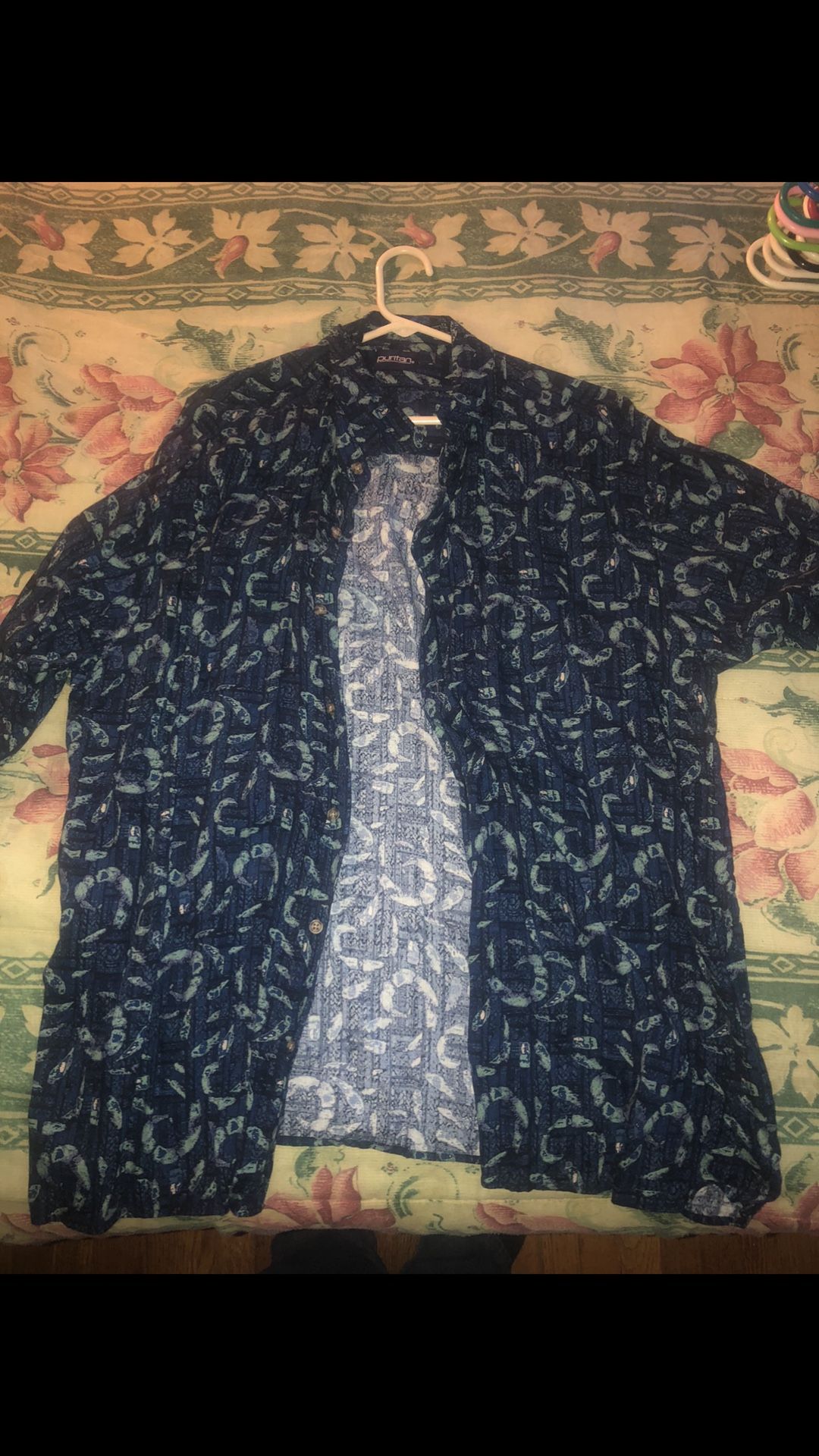 Men’s XL collared shirt