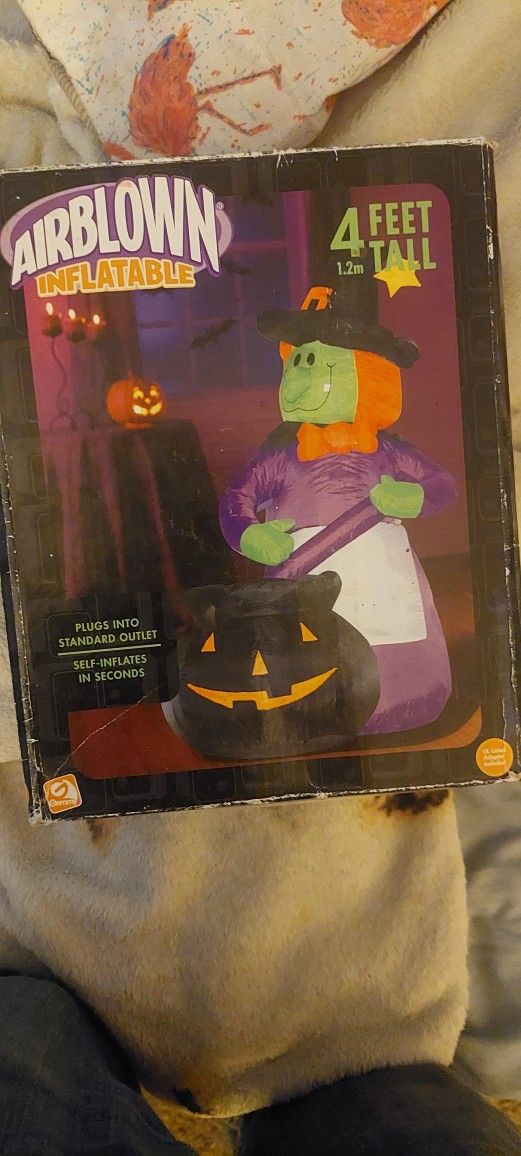 4 Ft Tall Inflatable Witch Halloween Yard Decoration