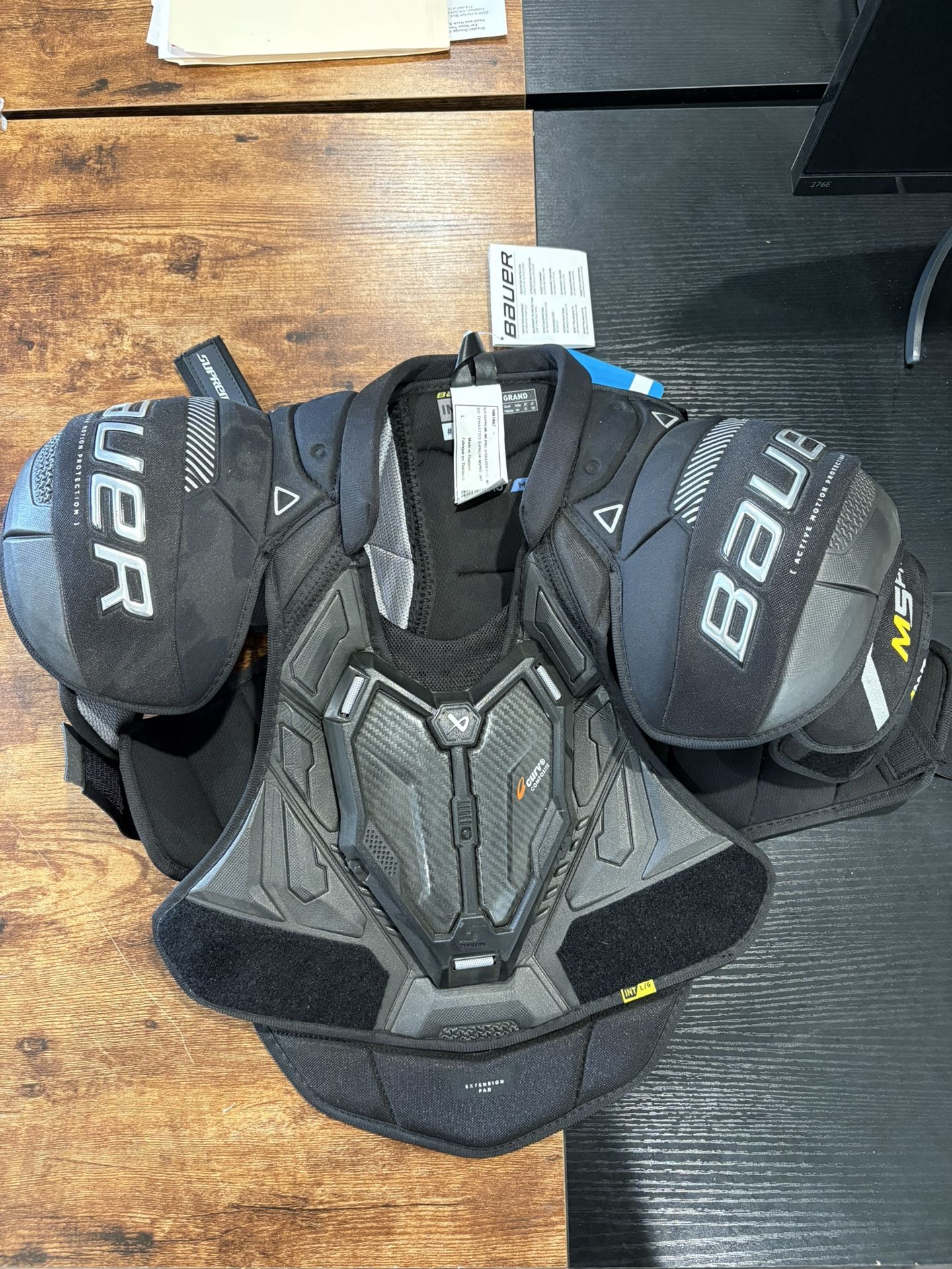 Bauer Supreme M5 Pro Hockey Shoulder Pads - Intermediate