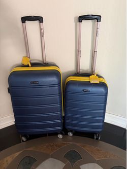 Rockland luggage 2 piece set.
