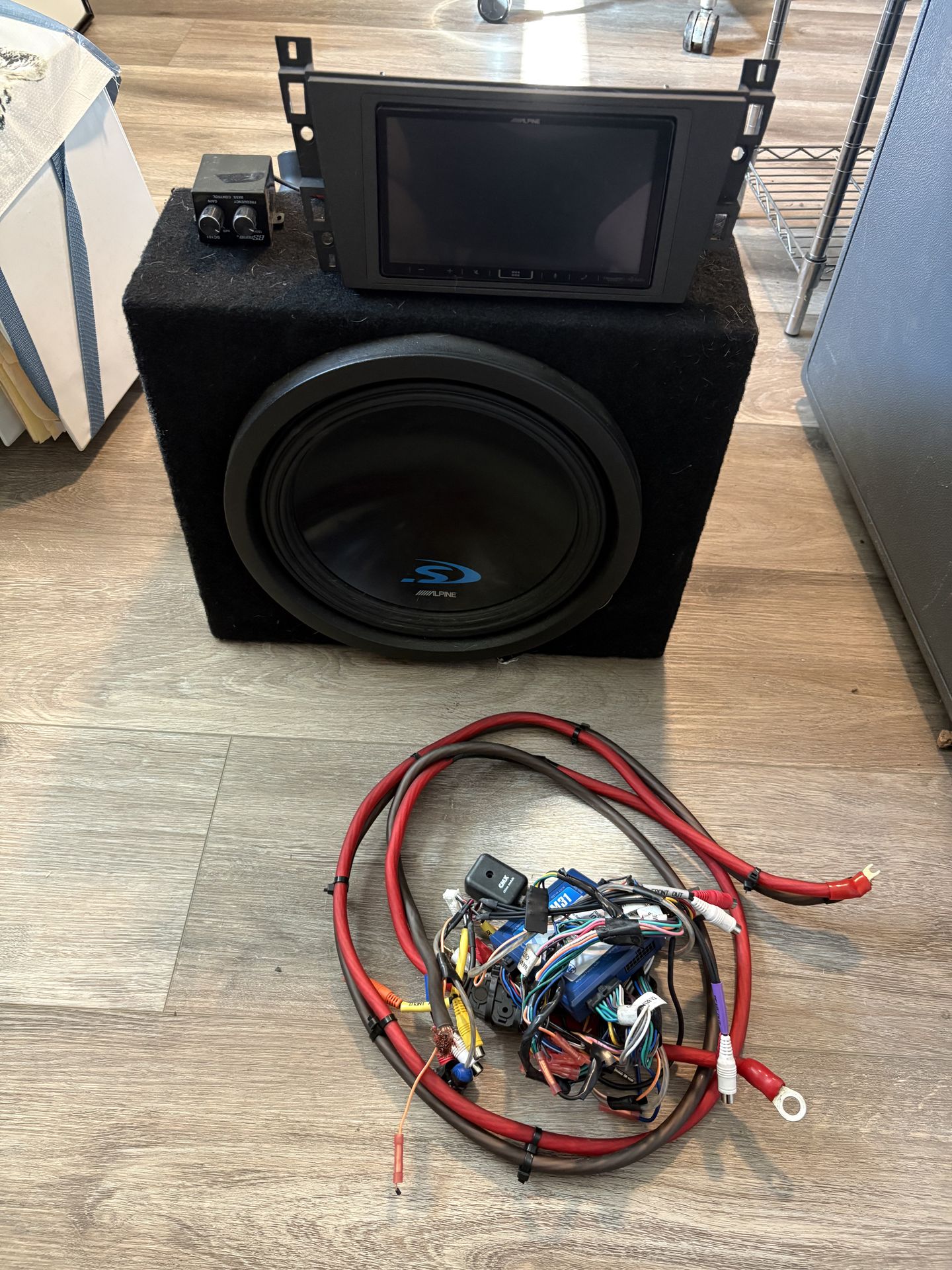 Full Alpine system ! Like new , Screen, Sub, Amp