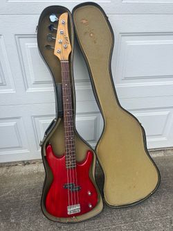 Bently Bass w/case in excellent shape - great for the beginner. Nice red color, plays great. No other Markings other than the head stock. Probably fro