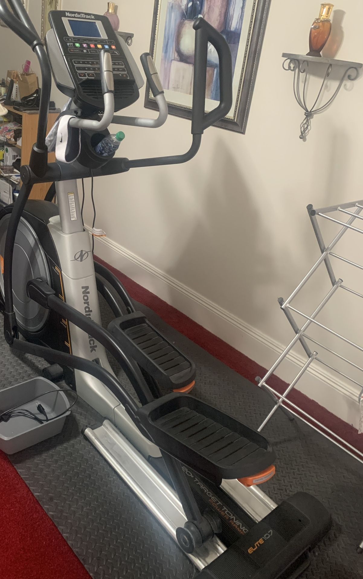  NordicTrack Elite 10.7 Elliptical