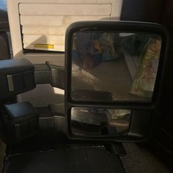 Ford F:250 /F/350 ! Heated And Power9/2023